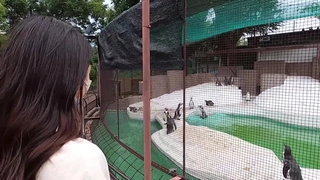 大学女生被她的继兄拉伸她紧绷的阴道