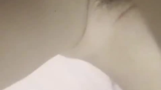 花臂纹身新人小妹，和男友操逼，微毛肥美嫩穴，丝袜撕裆小逼紧致，射太快不满足