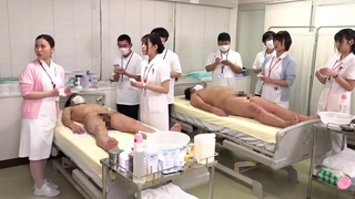 在公共场所户外餐厅遥控我的振动器