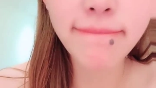 颜值不错的骚妹子一个人直播大秀，全程露脸情趣装诱惑，揉奶玩逼特写展示，抠的骚逼直流水，逼逼吸烟真刺激第03集