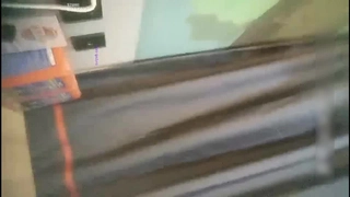 金发剃光的阴部和无毛的身体的群交场景