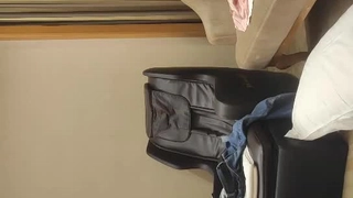 继女和她的继父在POV视频中会让你感到有点不舒服