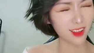【錘子、探花】約操極騷老相好小姐姐喜歡被舔逼沙發上騎乘深插激情猛操玩的盡興