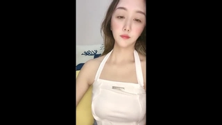 很有气质的居家夫妻造爱直播,男的艹b还是那么激情满满,看着不像老公