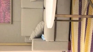 伟哥足浴会所撩妹到宾馆开房花了2000元把颜值还不错的良家少妇搞到宾馆啪啪不肯口活 还老是索要小费
