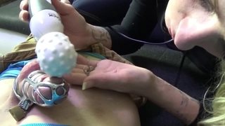 治滑膜炎哪家医院好穿着那紧绷的牛仔裤突显屁股又大又翘勾引我冲动插入老师后庭，高潮的娇喘声连连老师蜜汁流了好多