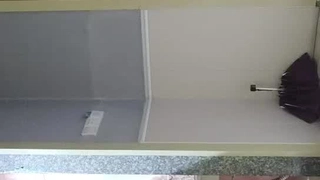 带你看看后入大奶妹的屁眼